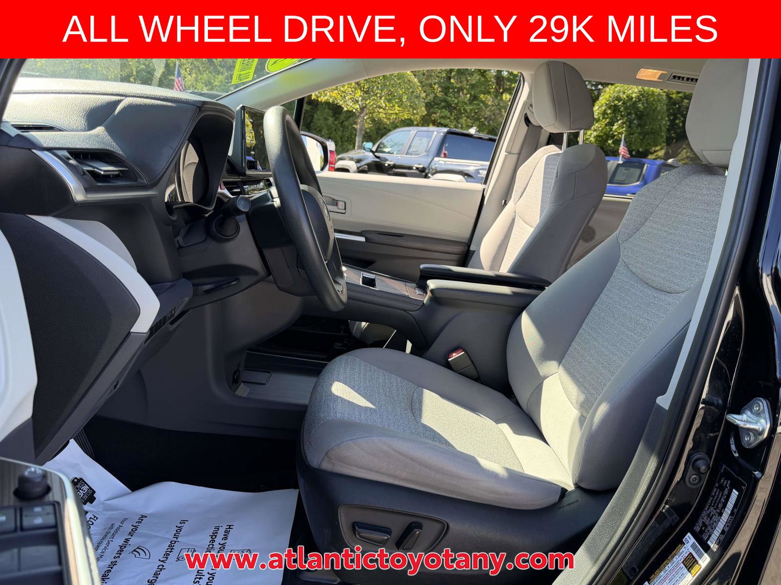 Used 2022 Toyota Sienna LE AWD/4WD image 14