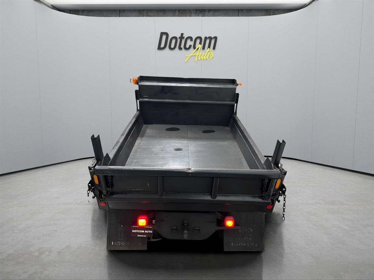 Used 2007 Ford F450 2WD Regular Cab Super Duty image 38