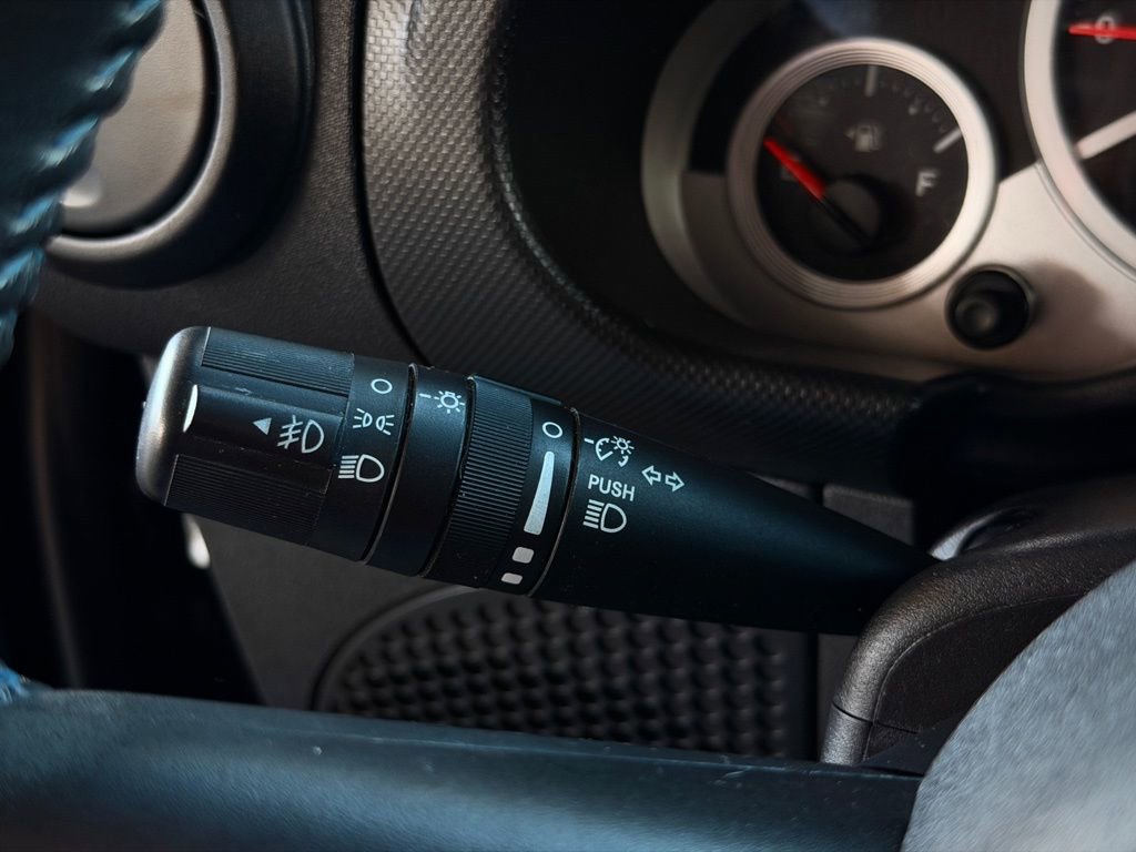 Used 2010 Jeep Wrangler Unlimited Islander image 33