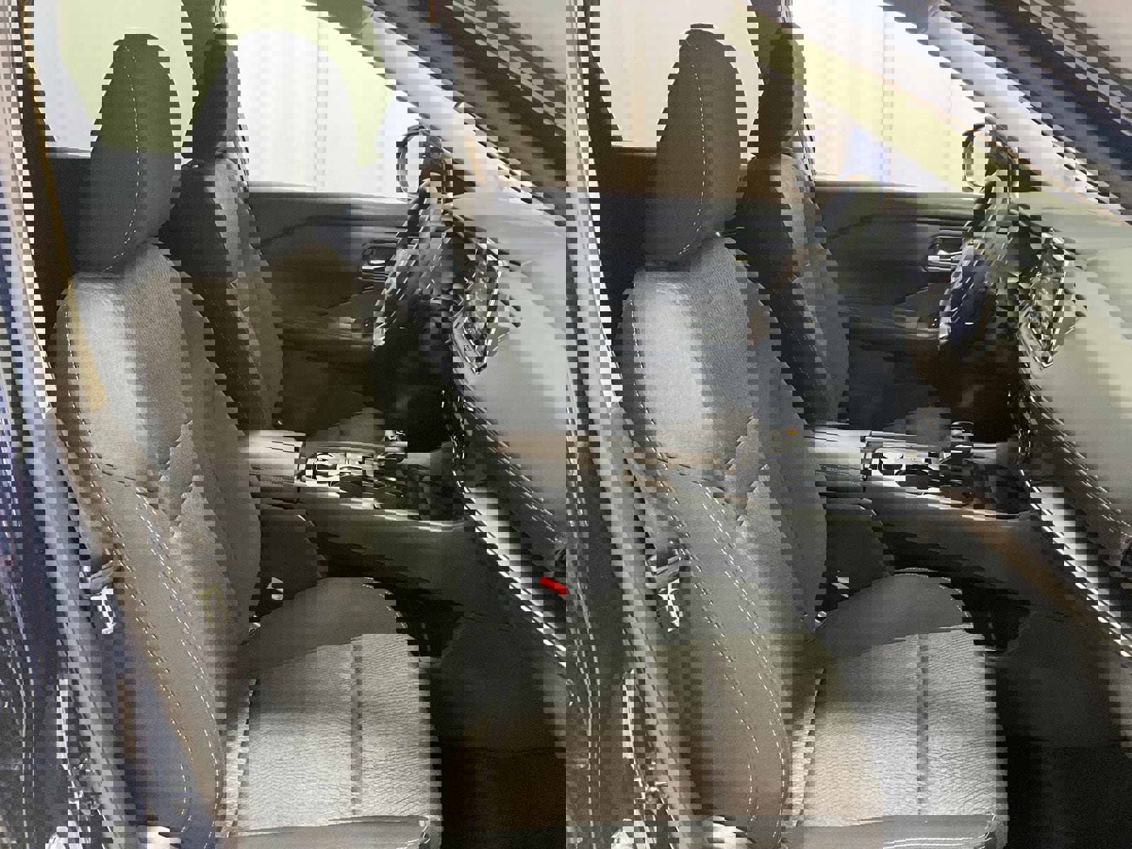 Used 2024 Nissan Rogue SV image 6