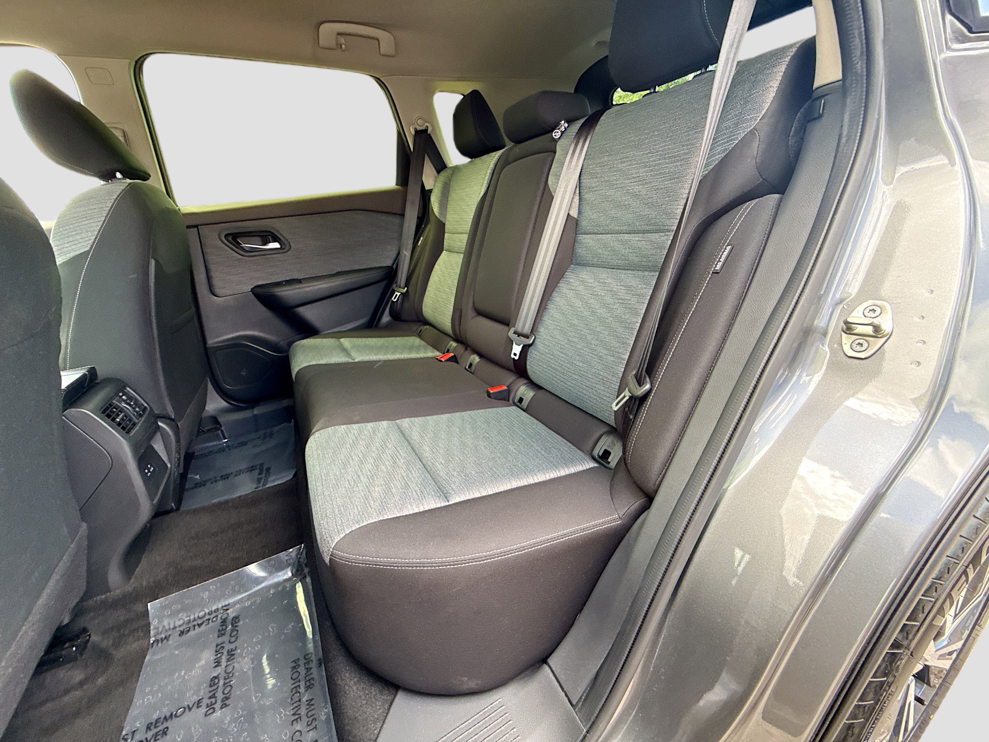 Used 2023 Nissan Rogue SV image 20