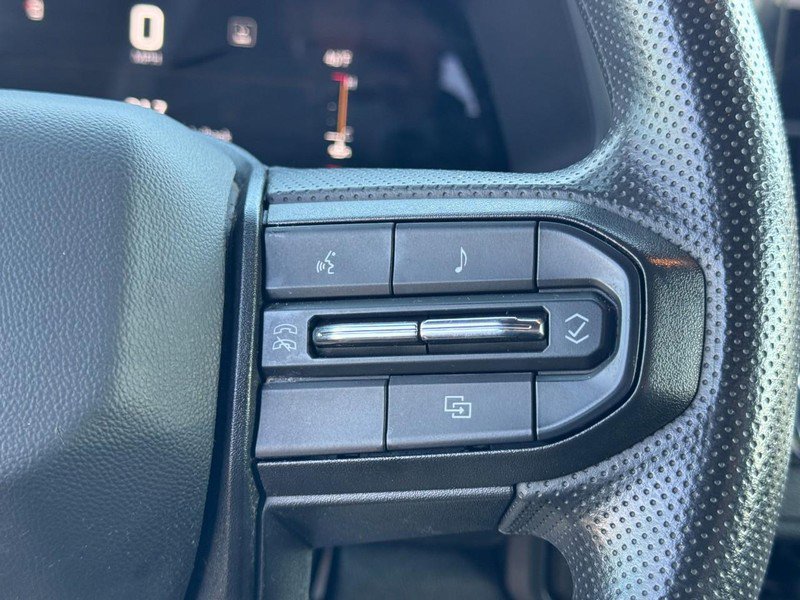 Used 2023 Chevrolet Colorado W/T image 17