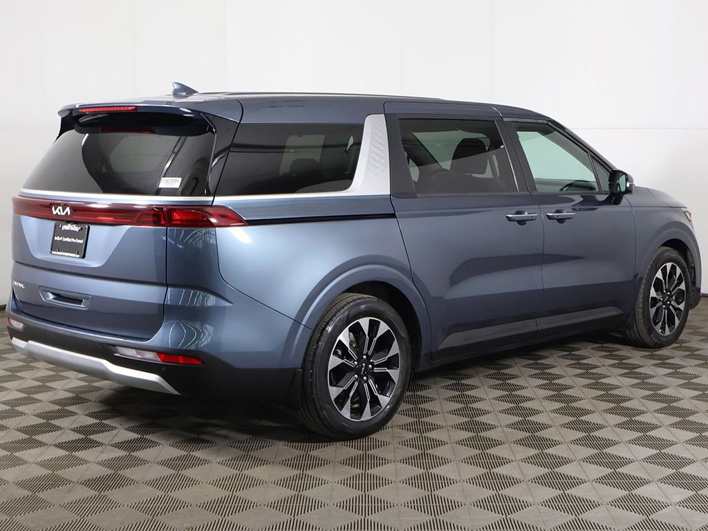 Used 2024 Kia Carnival EX FWD image 12