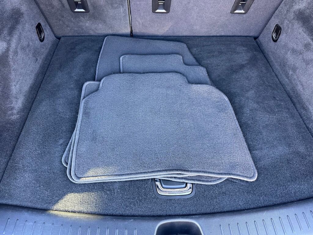 Used 2020 Cadillac XT4 Luxury w/ Cold Weather Package image 29