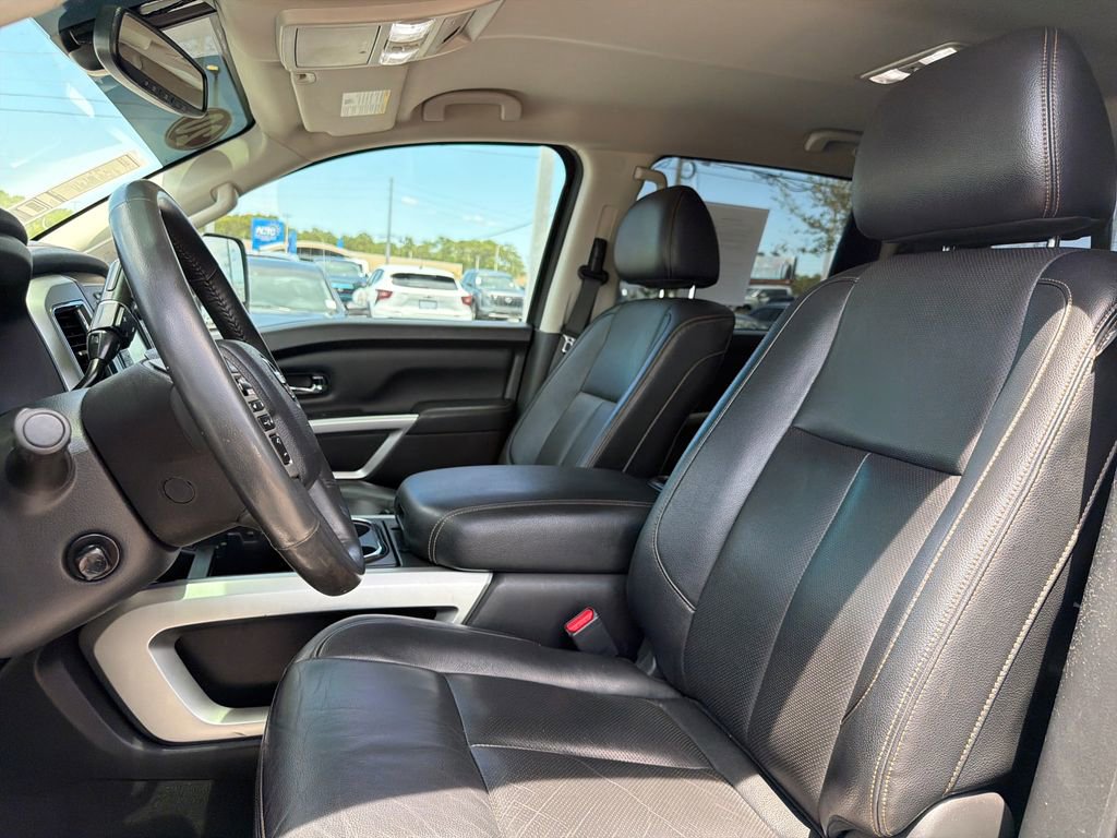 Used 2018 Nissan Titan SL AWD/4WD image 16