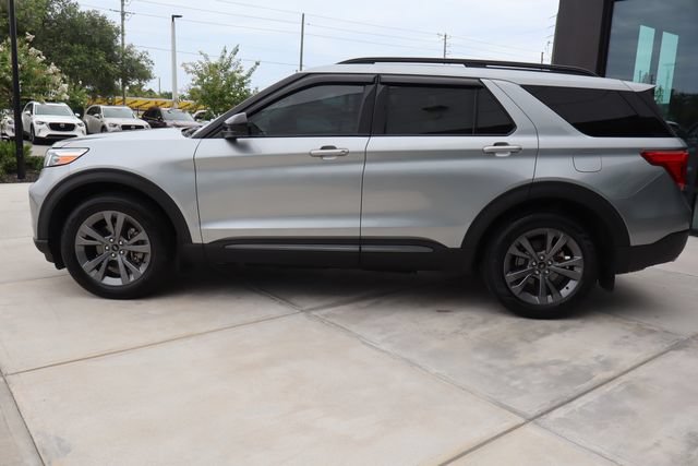 Used 2023 Ford Explorer XLT w/ Equipment Group 202A AWD/4WD image 7