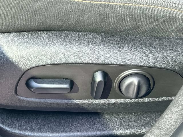 Used 2022 Chevrolet Equinox LT FWD image 27
