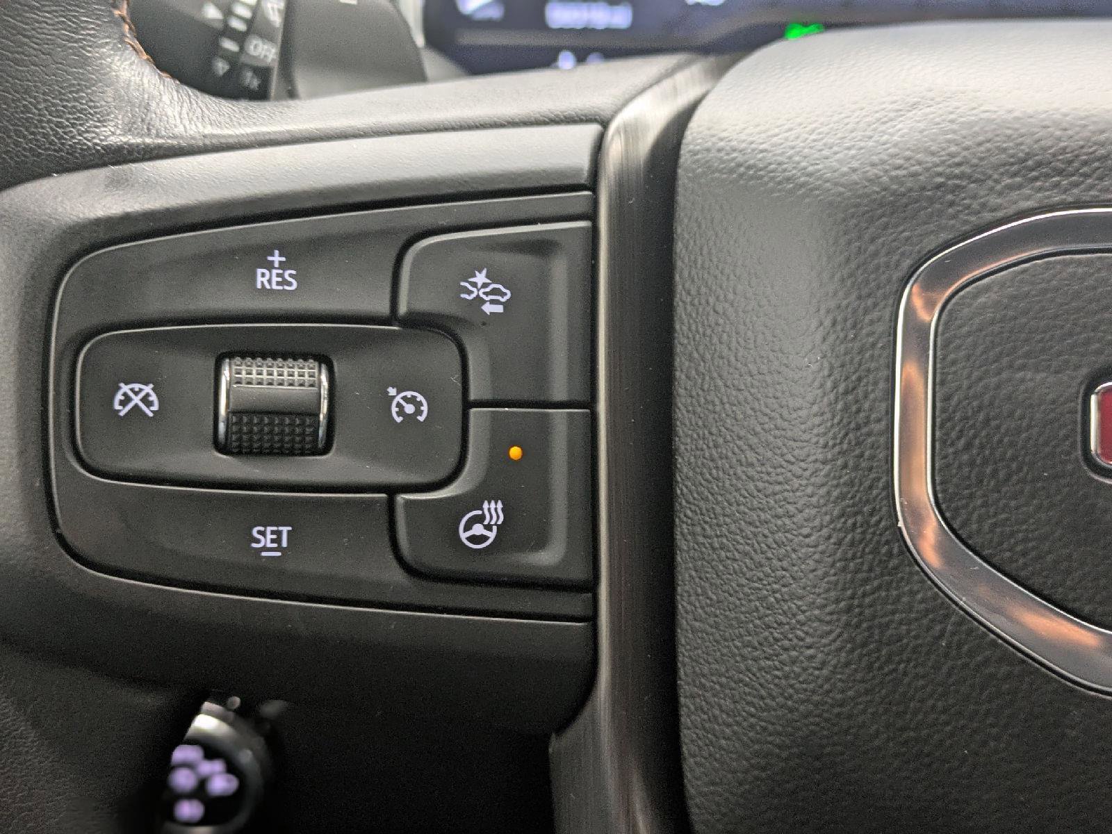 Used 2023 GMC Sierra 1500 AT4 w/ Technology Package image 5