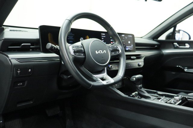Used 2025 Kia K5 GT-Line w/ GT-Line Premium Package FWD image 6