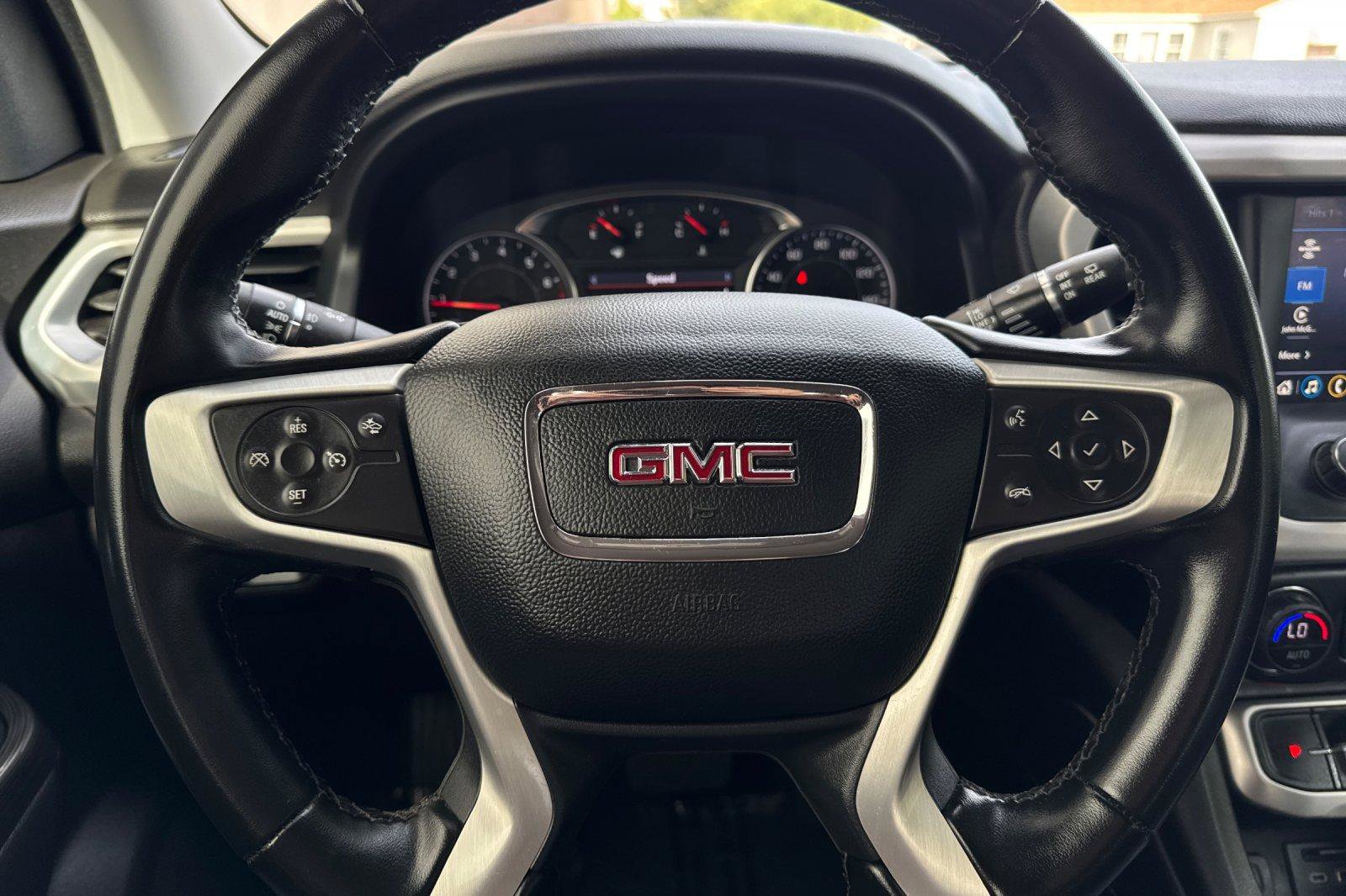 Used 2023 GMC Acadia SLT image 26