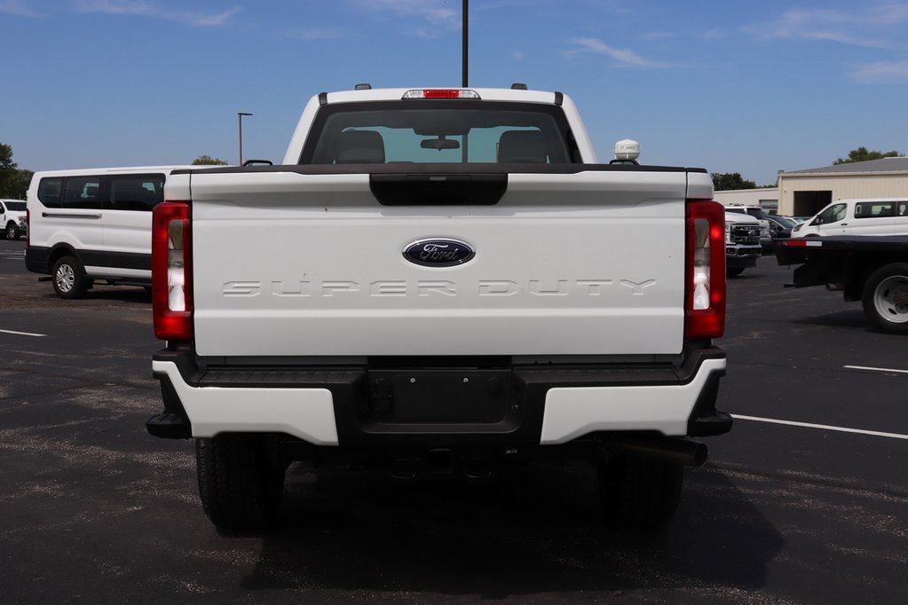 New 2026 Ford F350 4x4 Regular Cab Super Duty image 13
