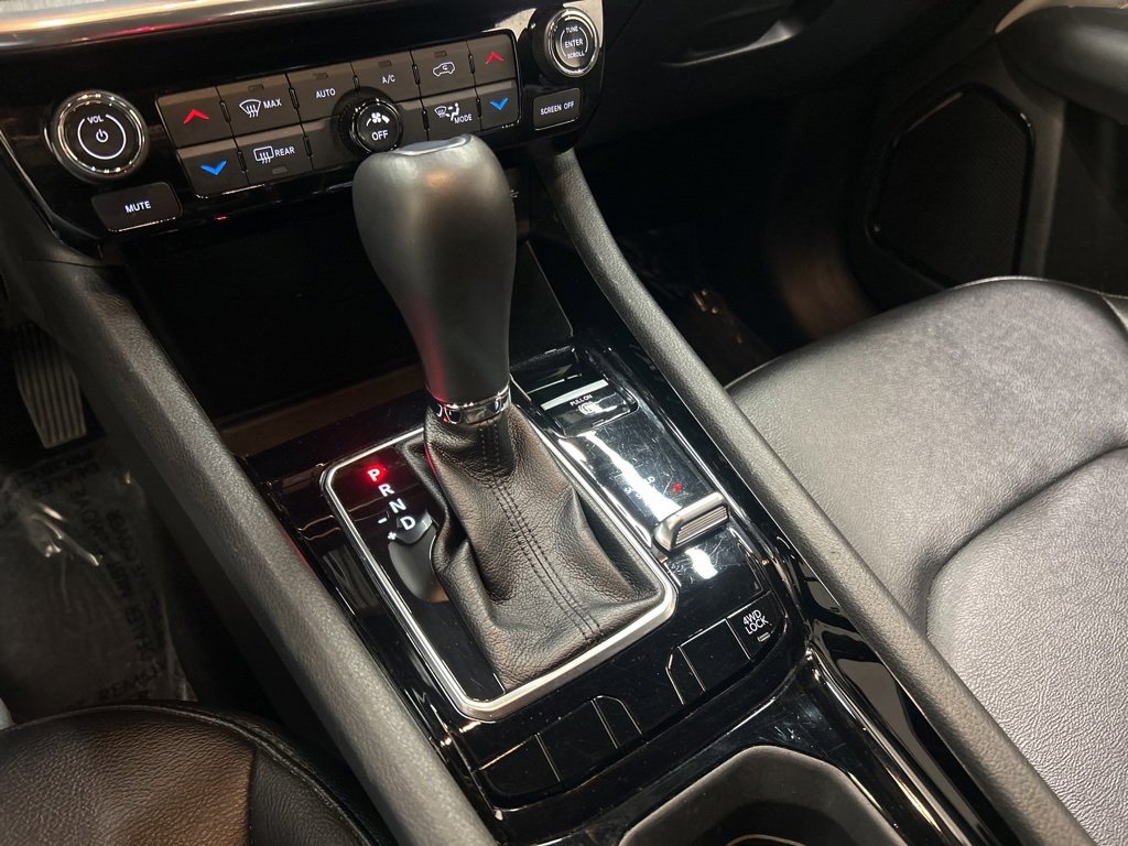 Used 2024 Jeep Compass Limited image 23