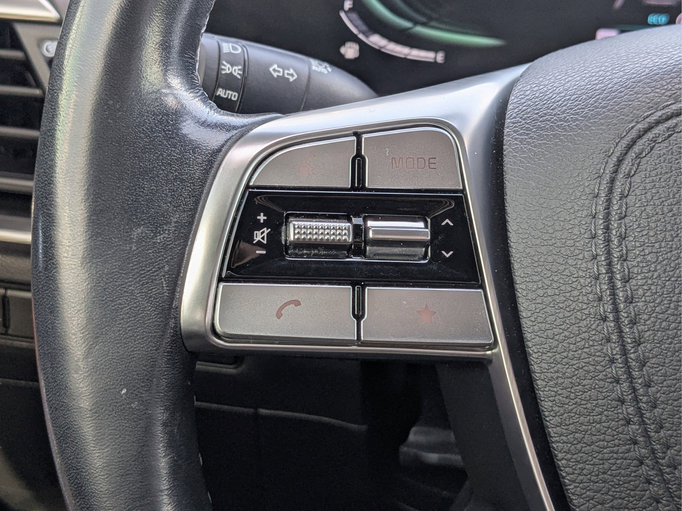 Used 2024 Kia Telluride EX AWD/4WD image 29