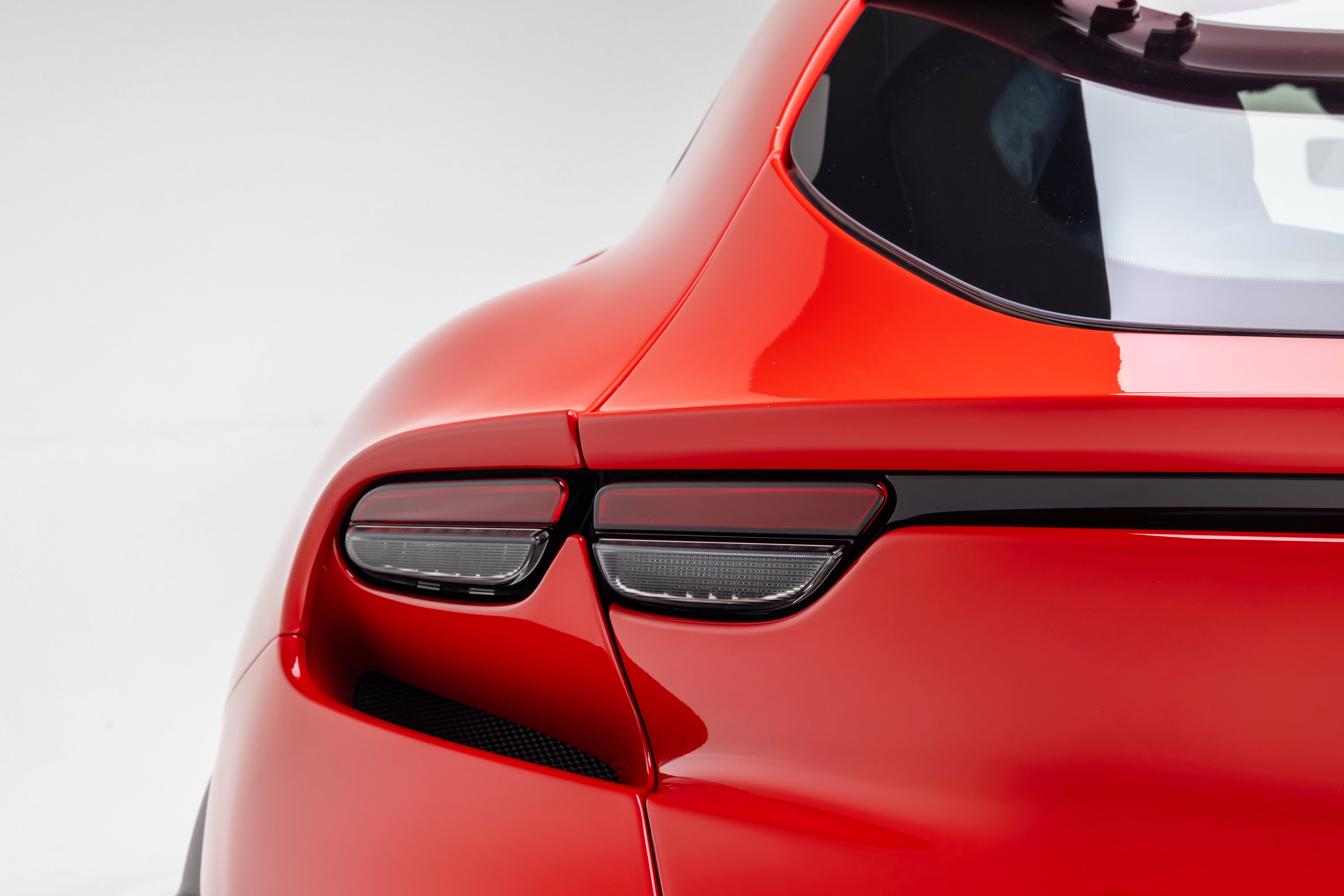Certified 2026 Ferrari Purosangue AWD/4WD image 22