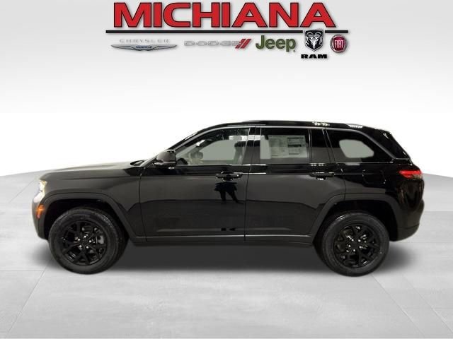 New 2026 Jeep Grand Cherokee Altitude AWD/4WD image 1
