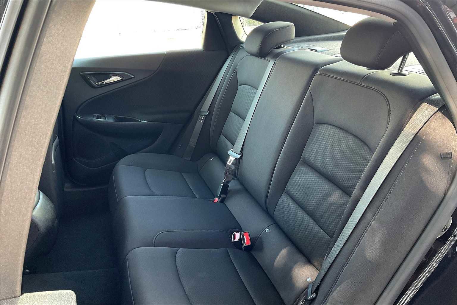 Used 2023 Chevrolet Malibu LS image 19