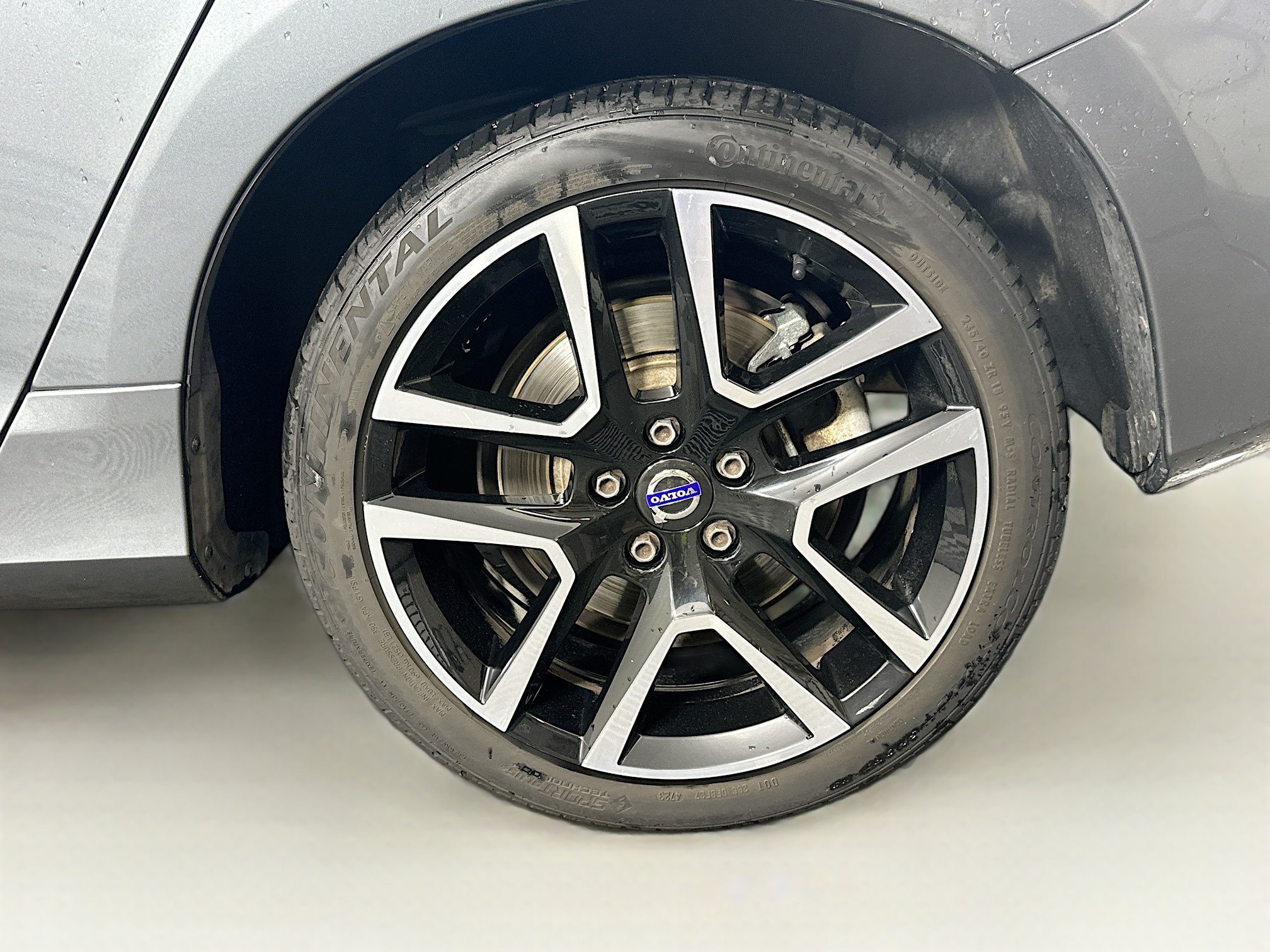 Used 2018 Volvo V60 T5 Dynamic AWD/4WD image 11