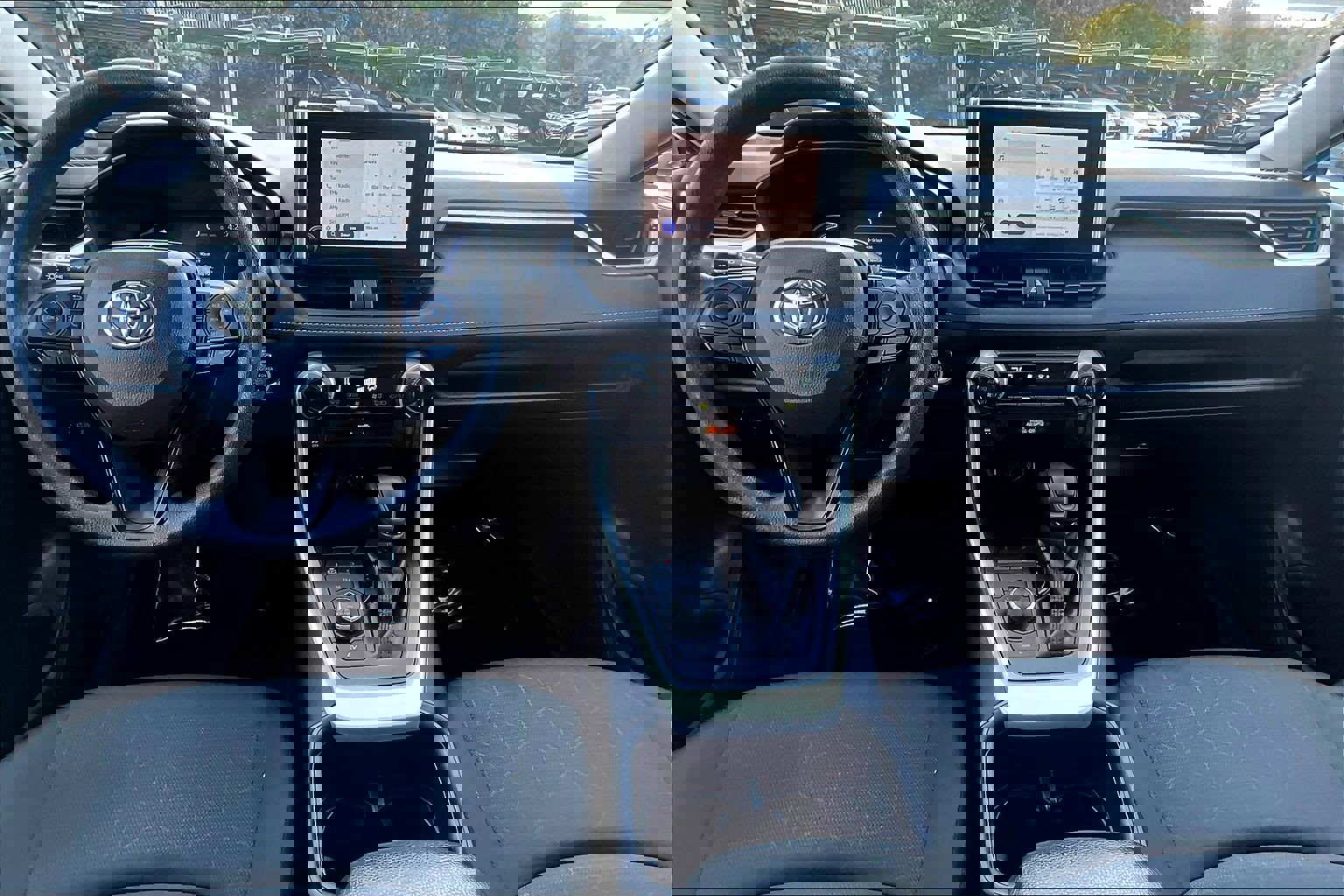 Used 2025 Toyota RAV4 XLE image 14