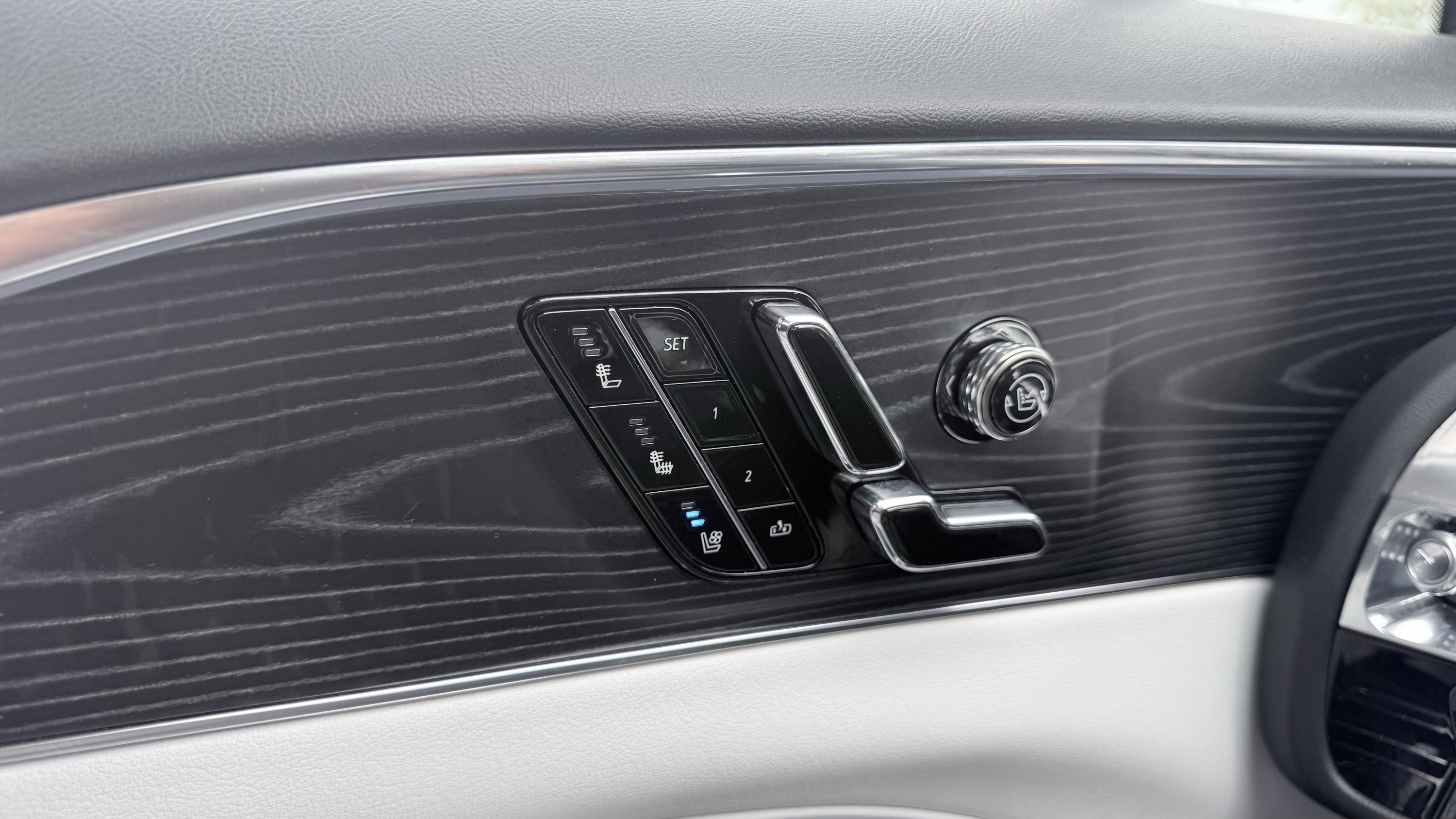 Used 2024 Cadillac Lyriq Luxury image 57