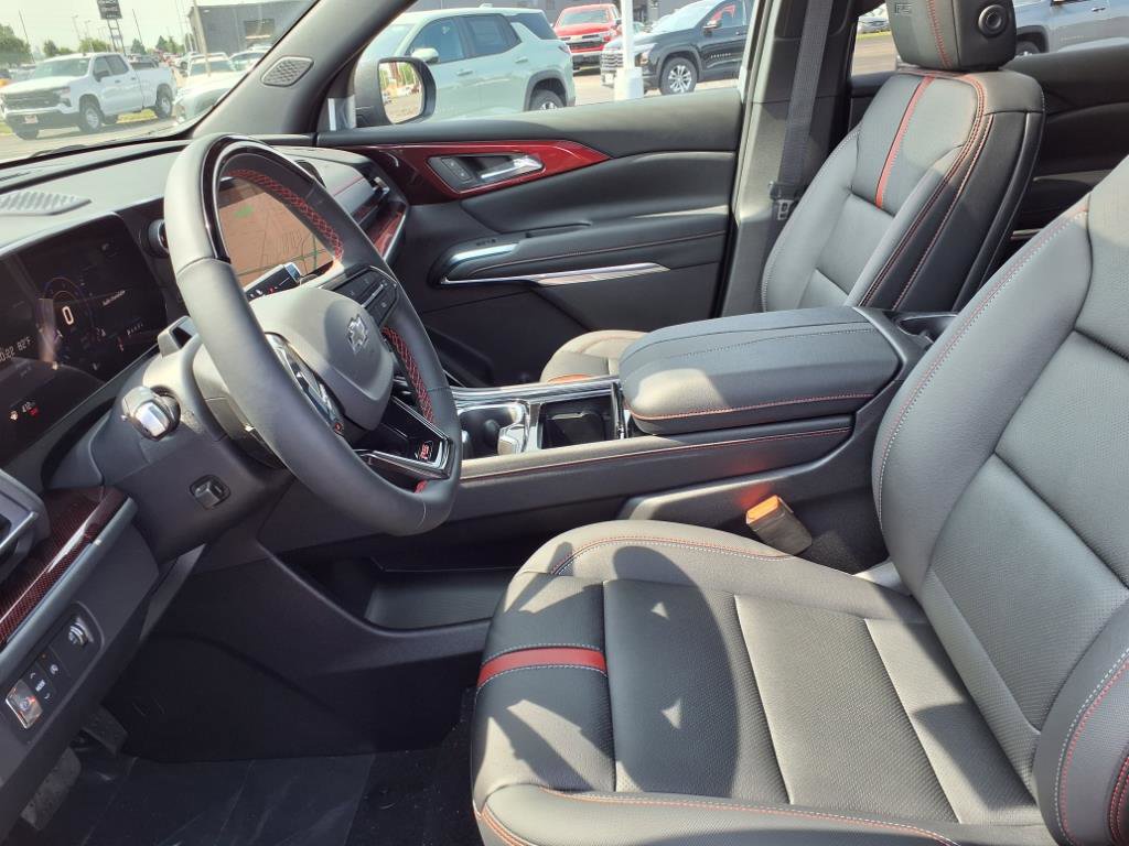 New 2025 Chevrolet Traverse RS w/ LPO, Floor Liner Package image 11