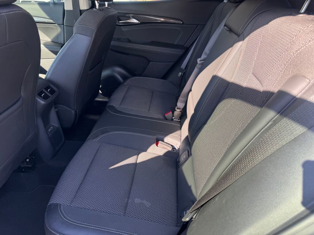 Used 2023 Buick Envision Preferred w/ Sport Touring Package image 15