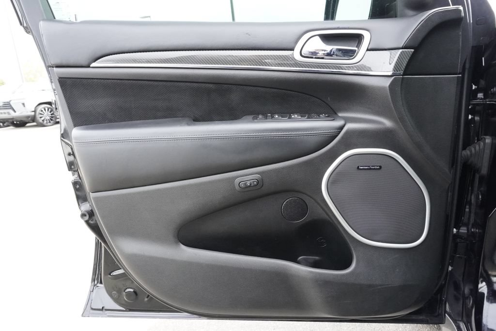Used 2019 Jeep Grand Cherokee SRT AWD/4WD image 17