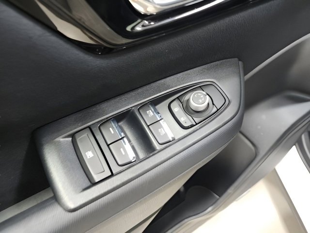 Used 2025 Subaru Forester Touring w/ Popular Package - Touring AWD/4WD image 25