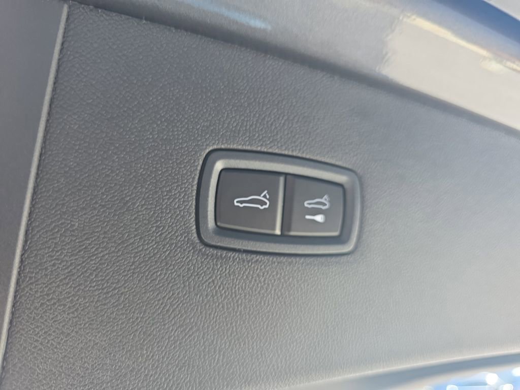 New 2026 Porsche Cayenne E-Hybrid Coupe AWD/4WD image 18