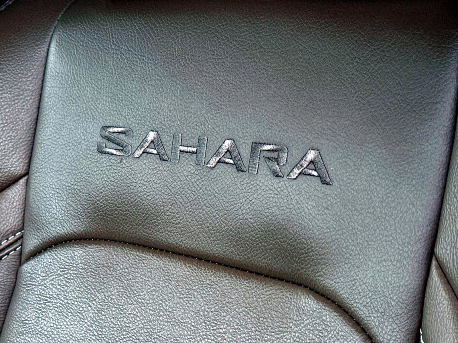 Used 2023 Jeep Wrangler Unlimited Sahara w/ Cold Weather Group image 13