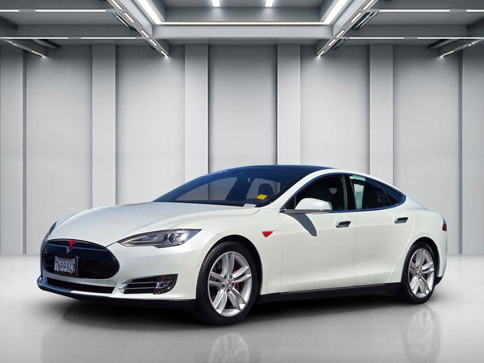 Used 2015 Tesla Model S AWD image 8