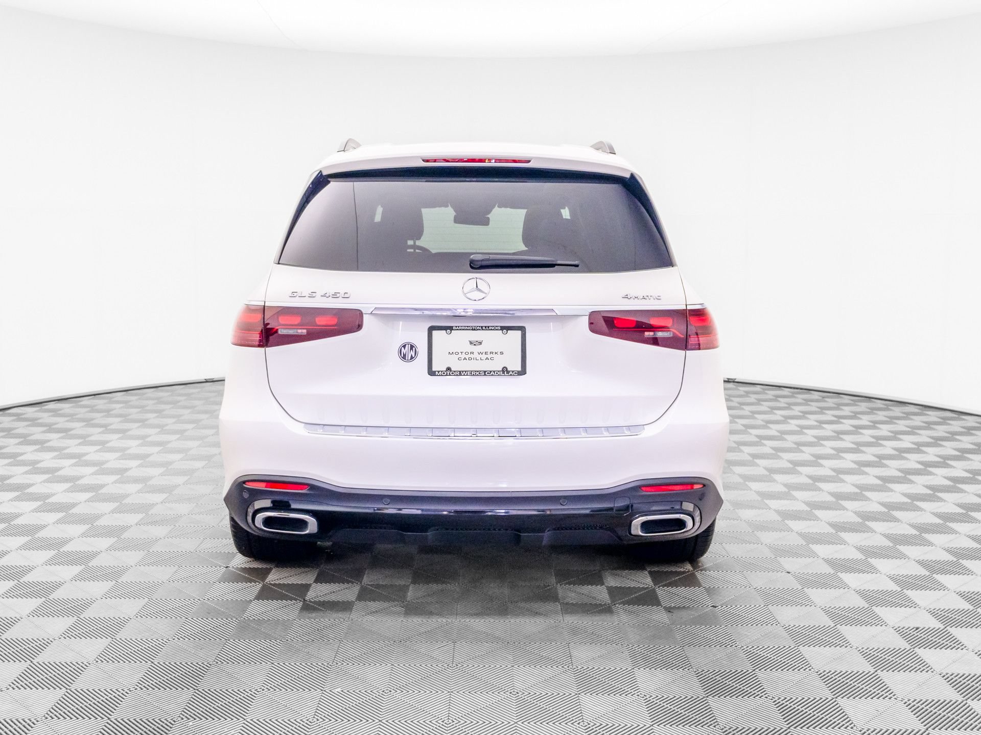Used 2024 Mercedes-Benz GLS 450 4MATIC image 4