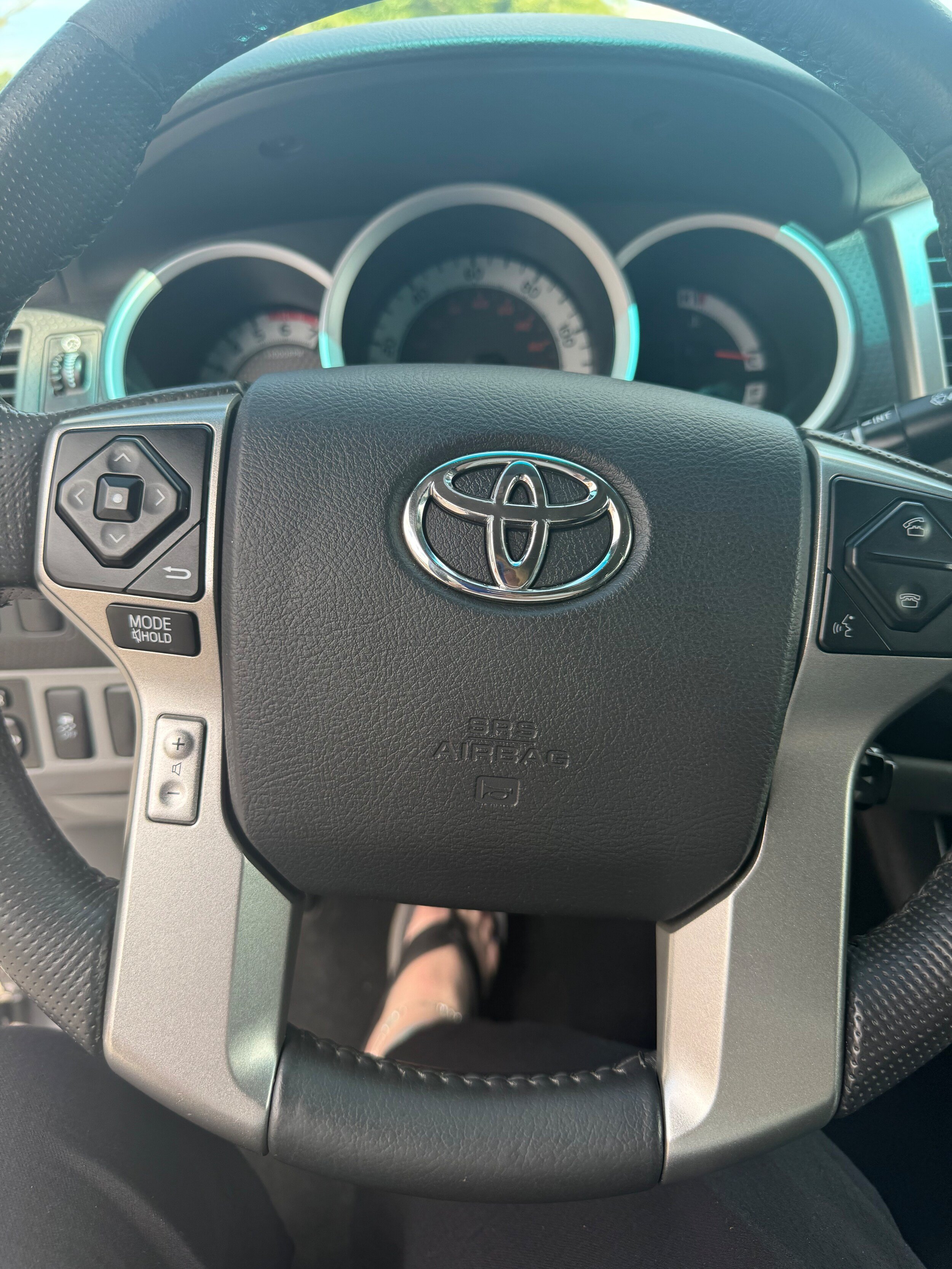Used 2014 Toyota Tacoma 4x4 Double Cab w/ SR5 Package image 15