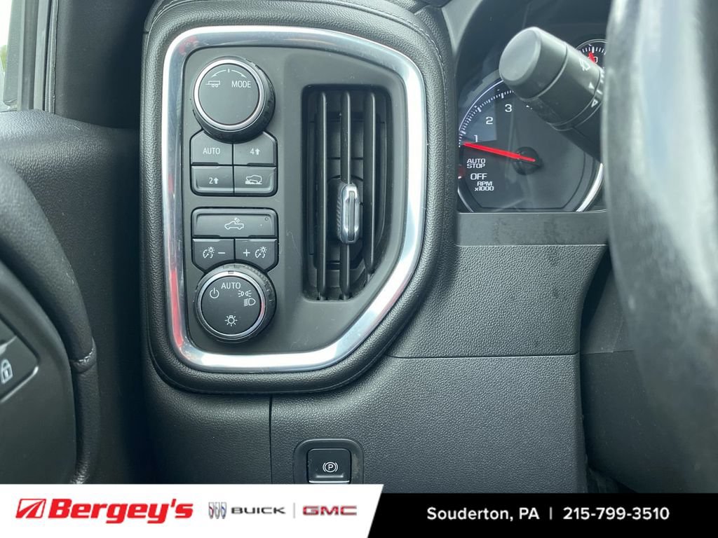 Used 2021 Chevrolet Silverado 1500 LT AWD/4WD image 21
