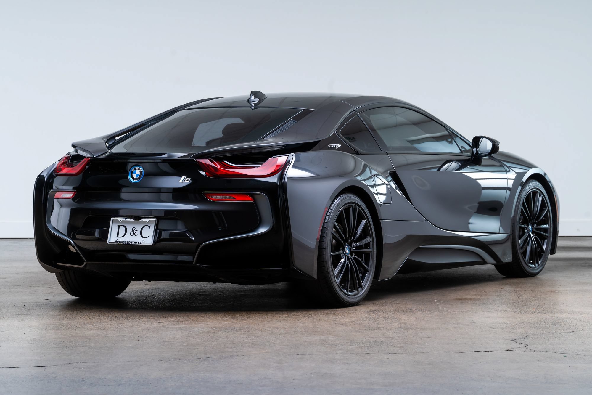 Used 2020 BMW i8 Coupe AWD/4WD image 8