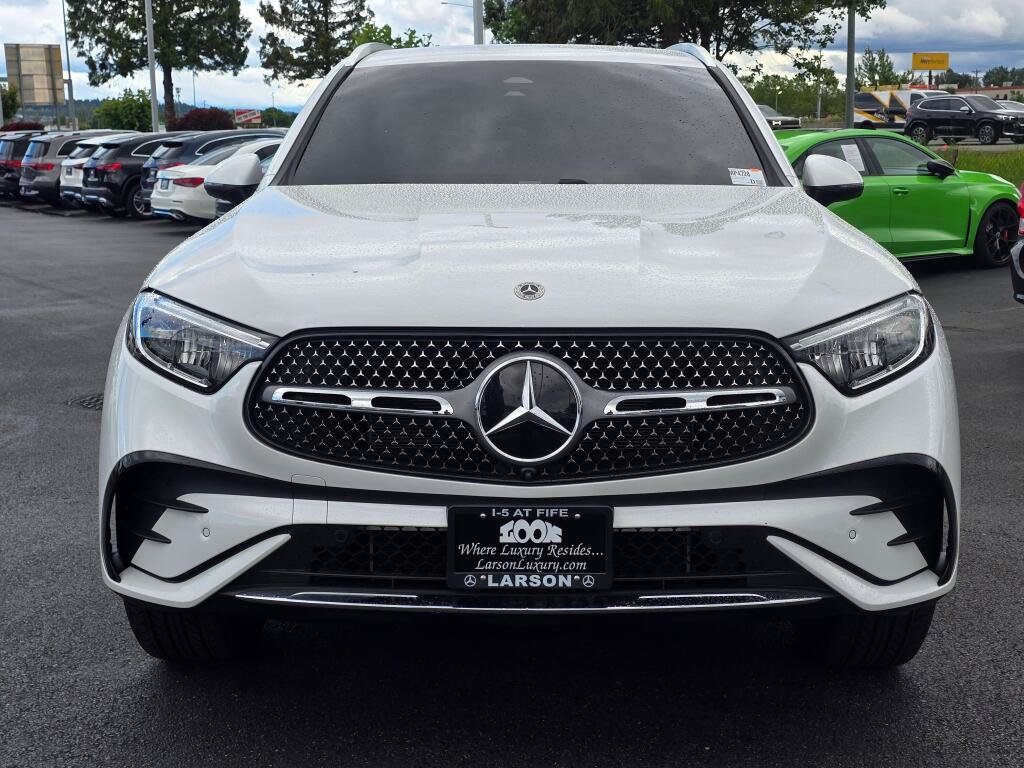 Used 2025 Mercedes-Benz GLC 350e 4MATIC w/ AMG Line image 8
