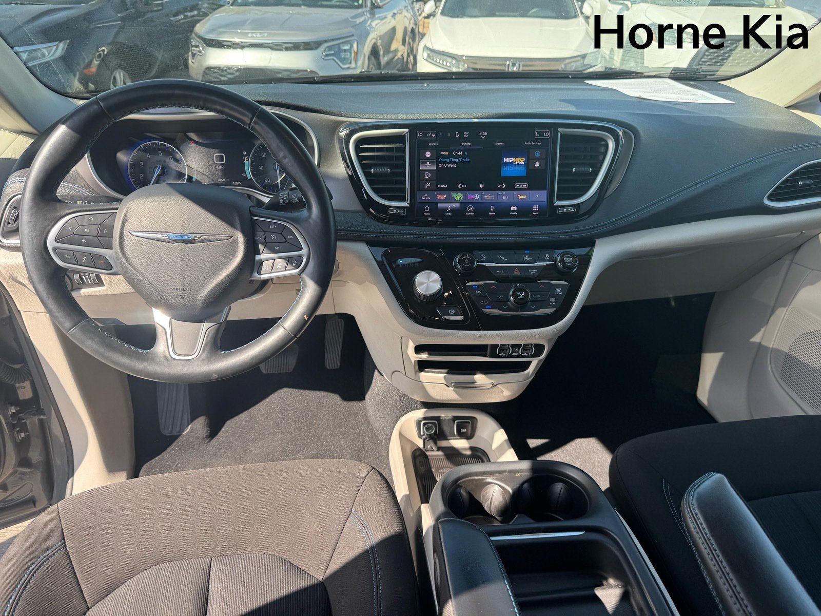 Used 2021 Chrysler Pacifica Touring w/ Cold Weather Group AWD/4WD image 14
