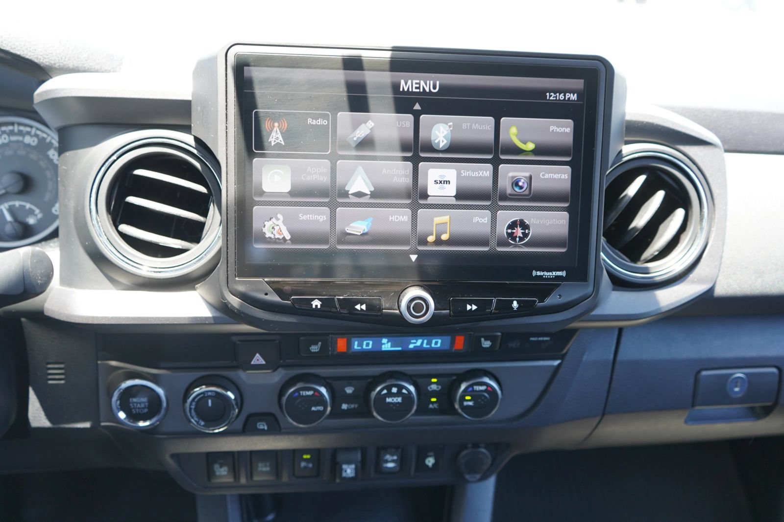 Used 2019 Toyota Tacoma TRD Off-Road AWD/4WD image 11