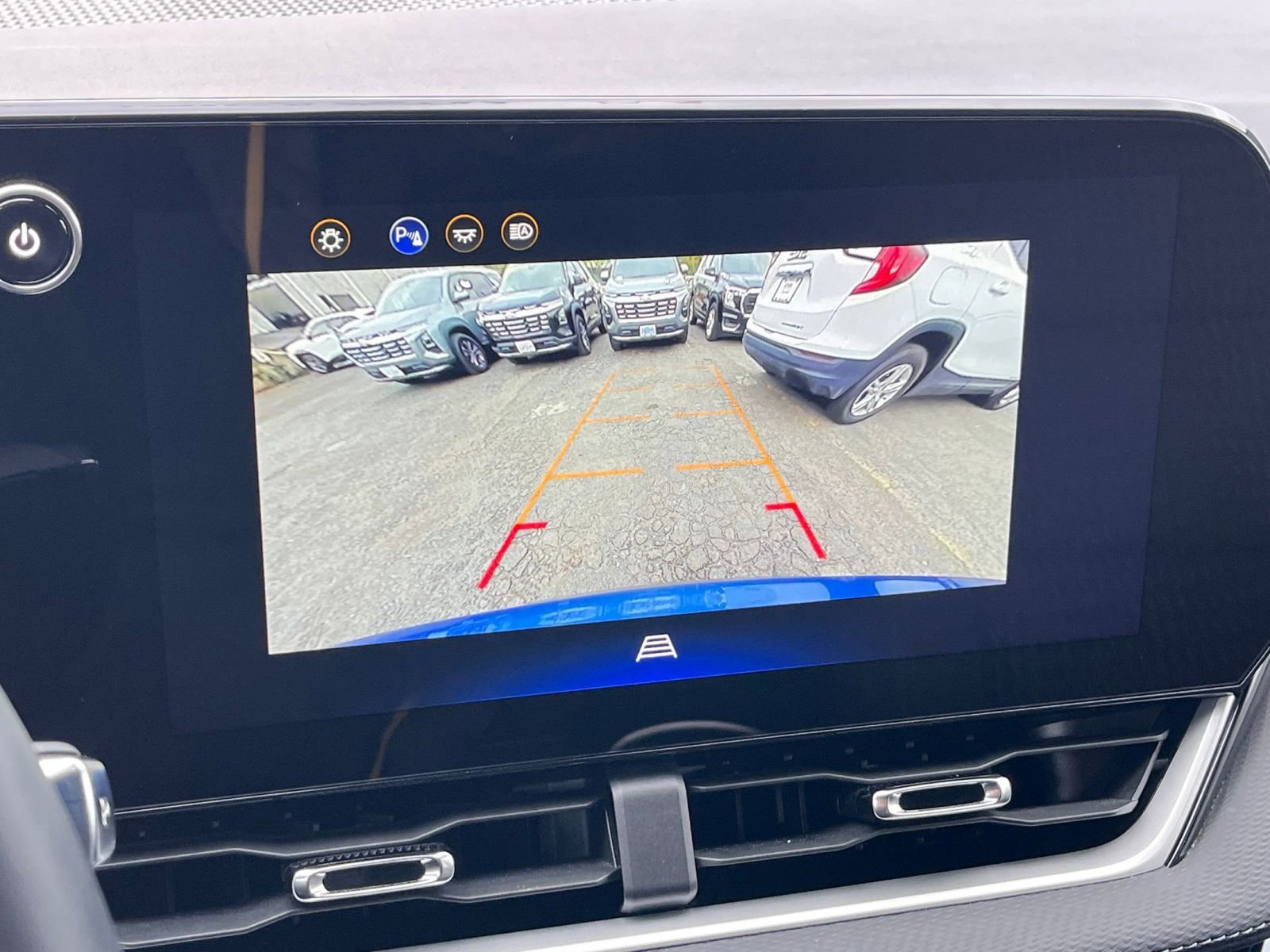 Used 2025 Chevrolet Equinox LT image 17