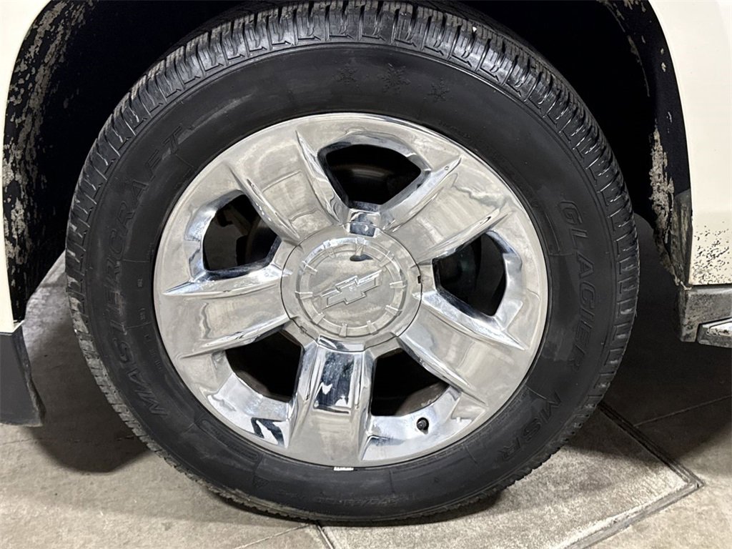 Used 2015 Chevrolet Suburban LTZ image 28