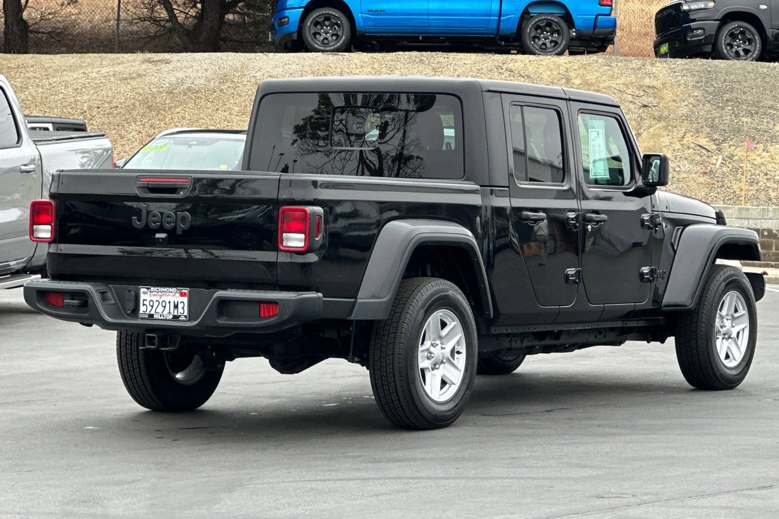 Used 2022 Jeep Gladiator Sport AWD/4WD image 4