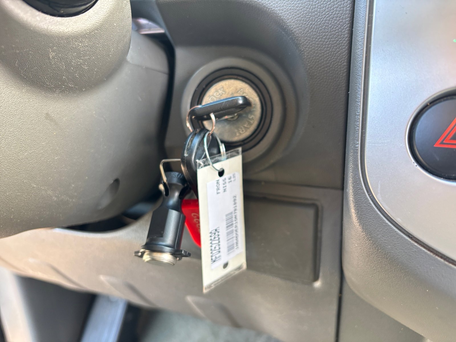 Used 2016 Nissan Frontier SV image 29