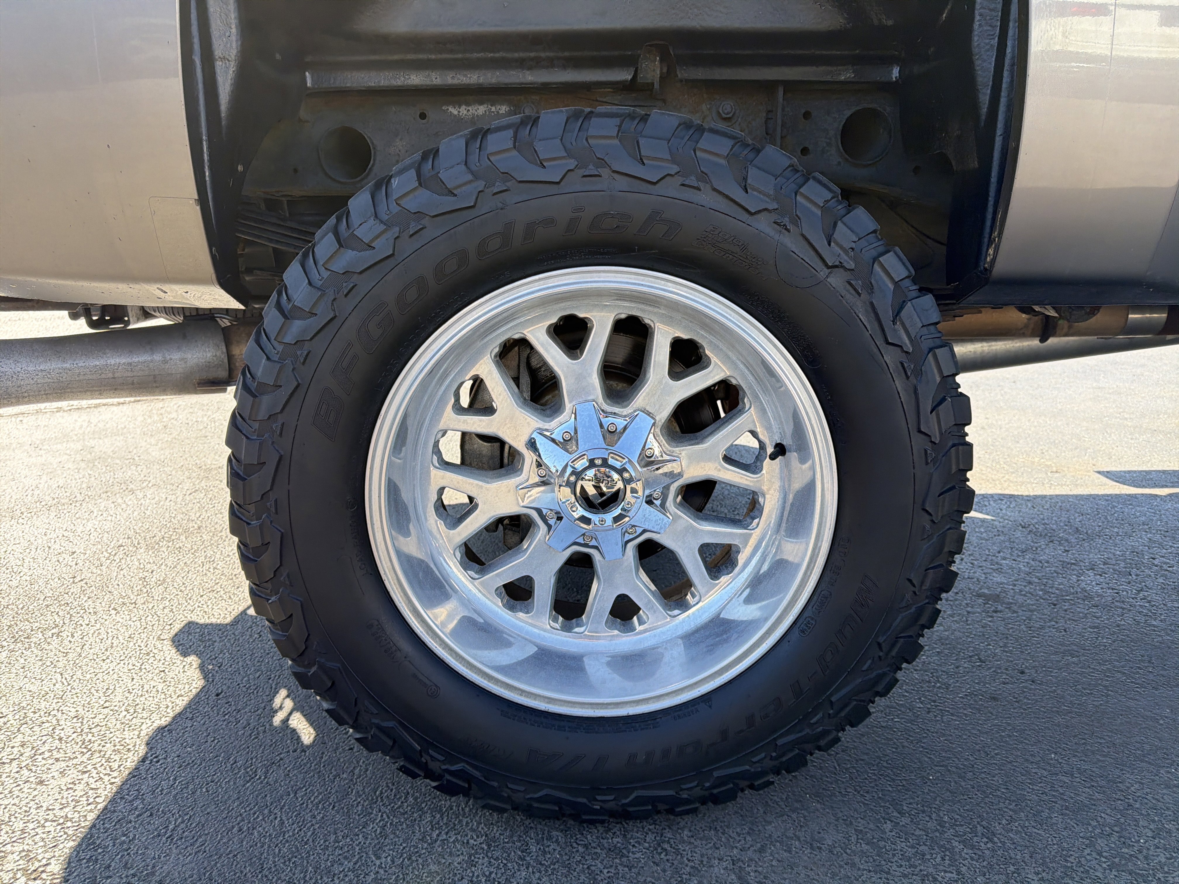 Used 2012 Chevrolet Silverado 2500 LTZ w/ LTZ Plus Package image 9