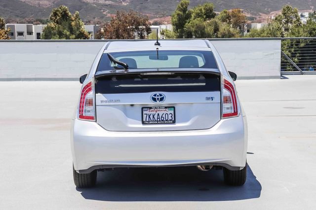 Used 2015 Toyota Prius Three w/ Preferred Accessory Package FWD image 5