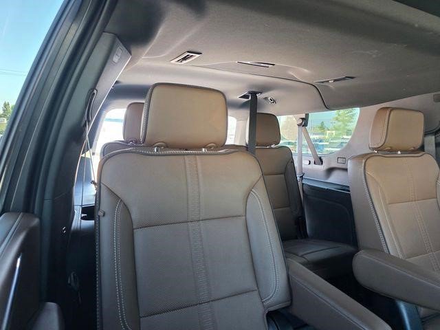 Certified 2025 Chevrolet Suburban High Country image 28