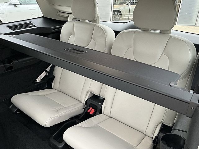 New 2026 Volvo XC90 T8 Ultra w/ Lounge Package image 13