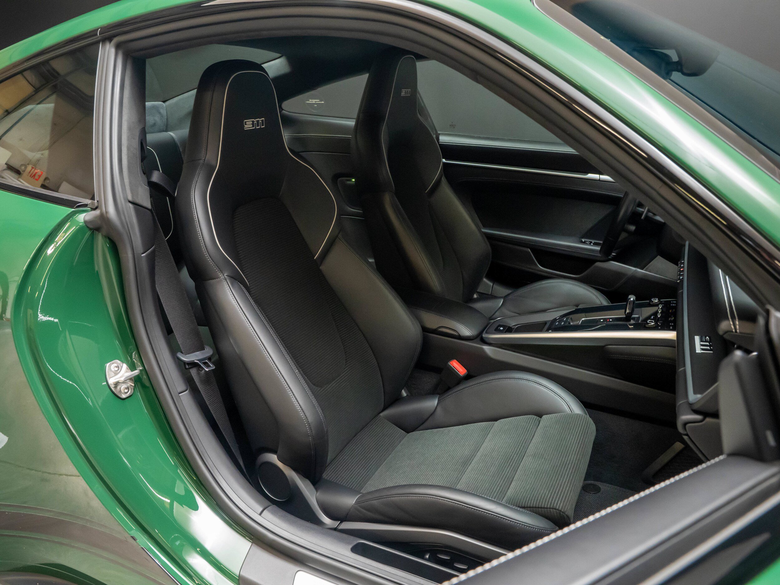 Certified 2021 Porsche 911 Turbo S AWD/4WD image 32