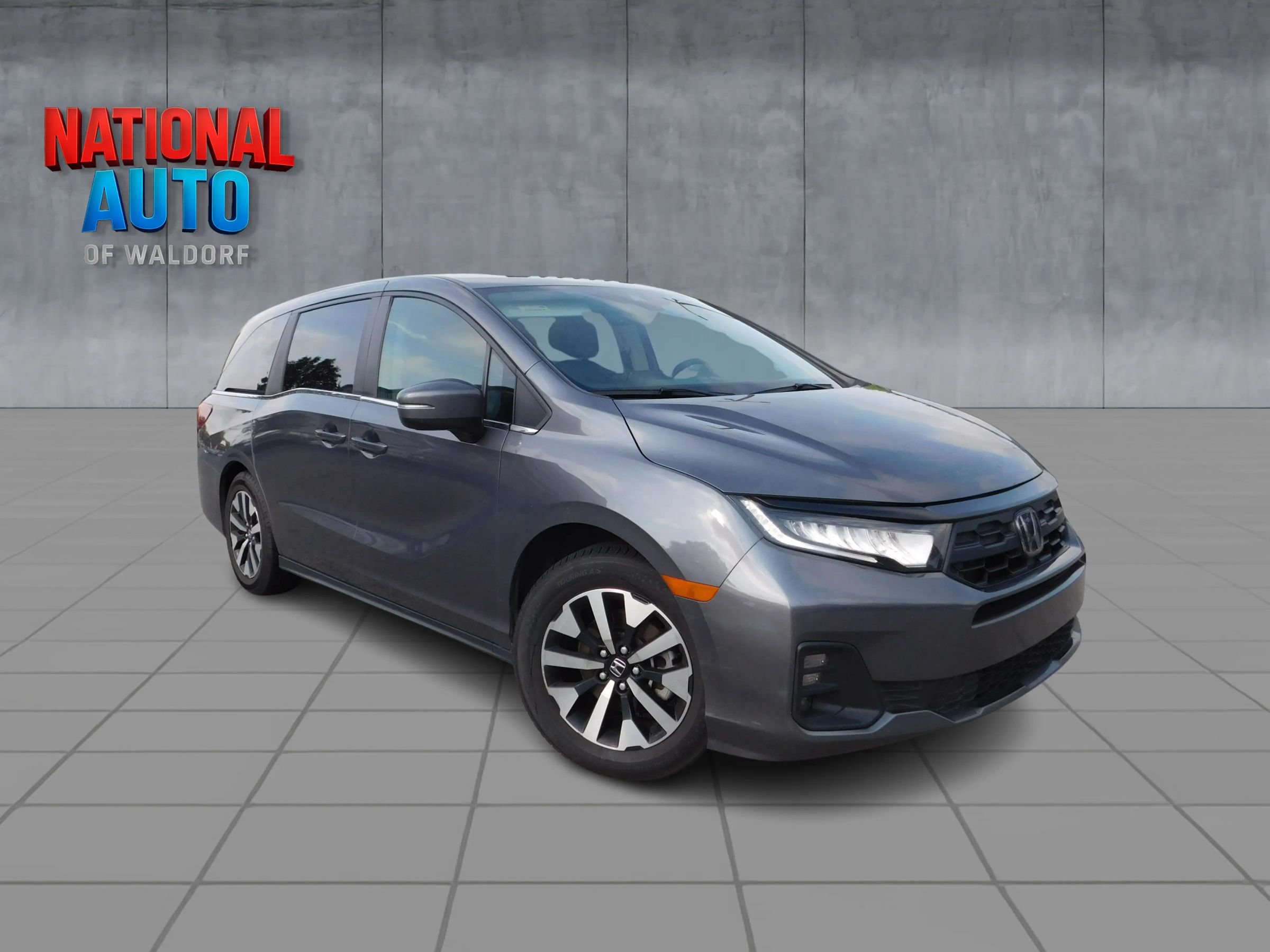 Used 2025 Honda Odyssey EX-L image 1