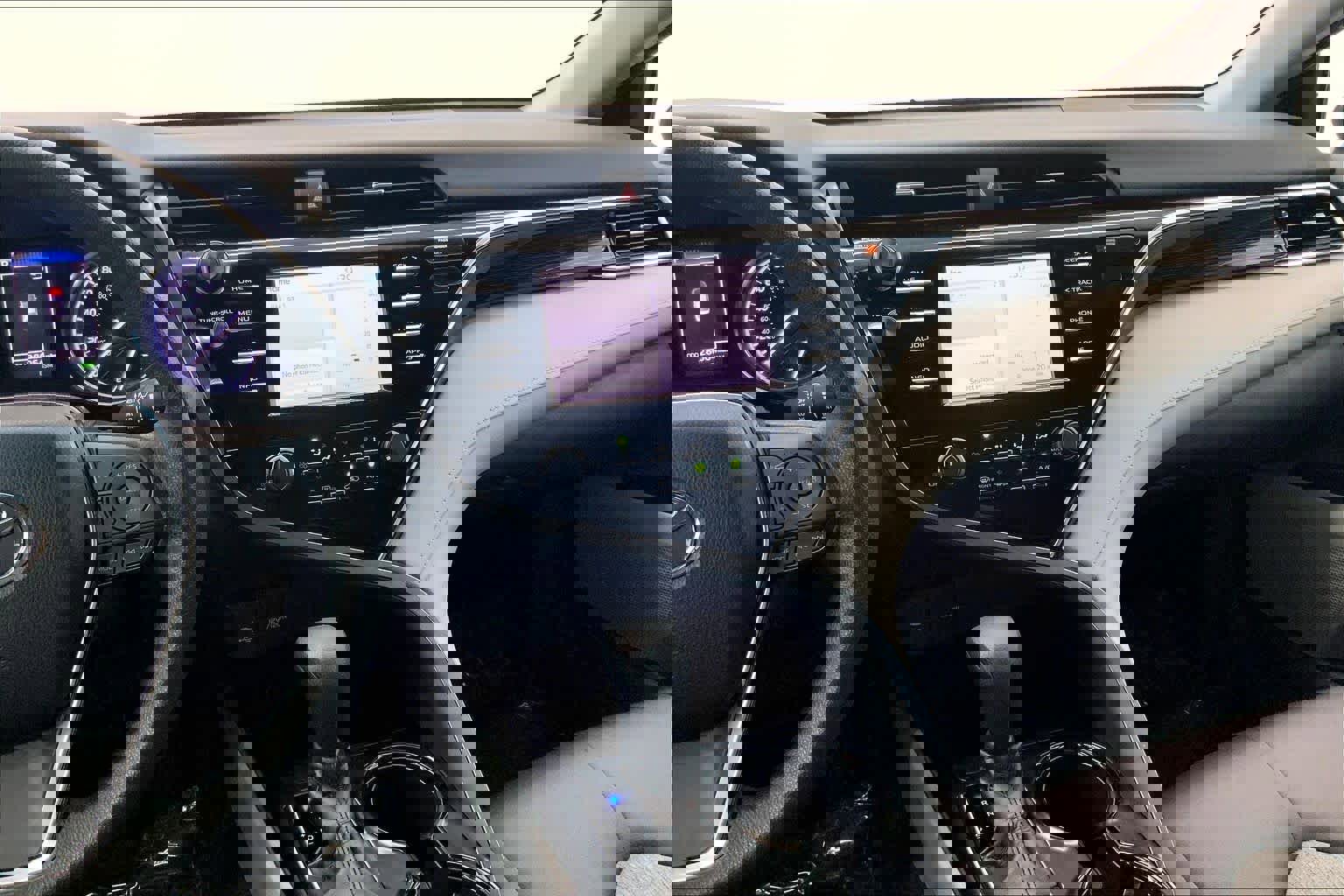 Used 2018 Toyota Camry LE image 25