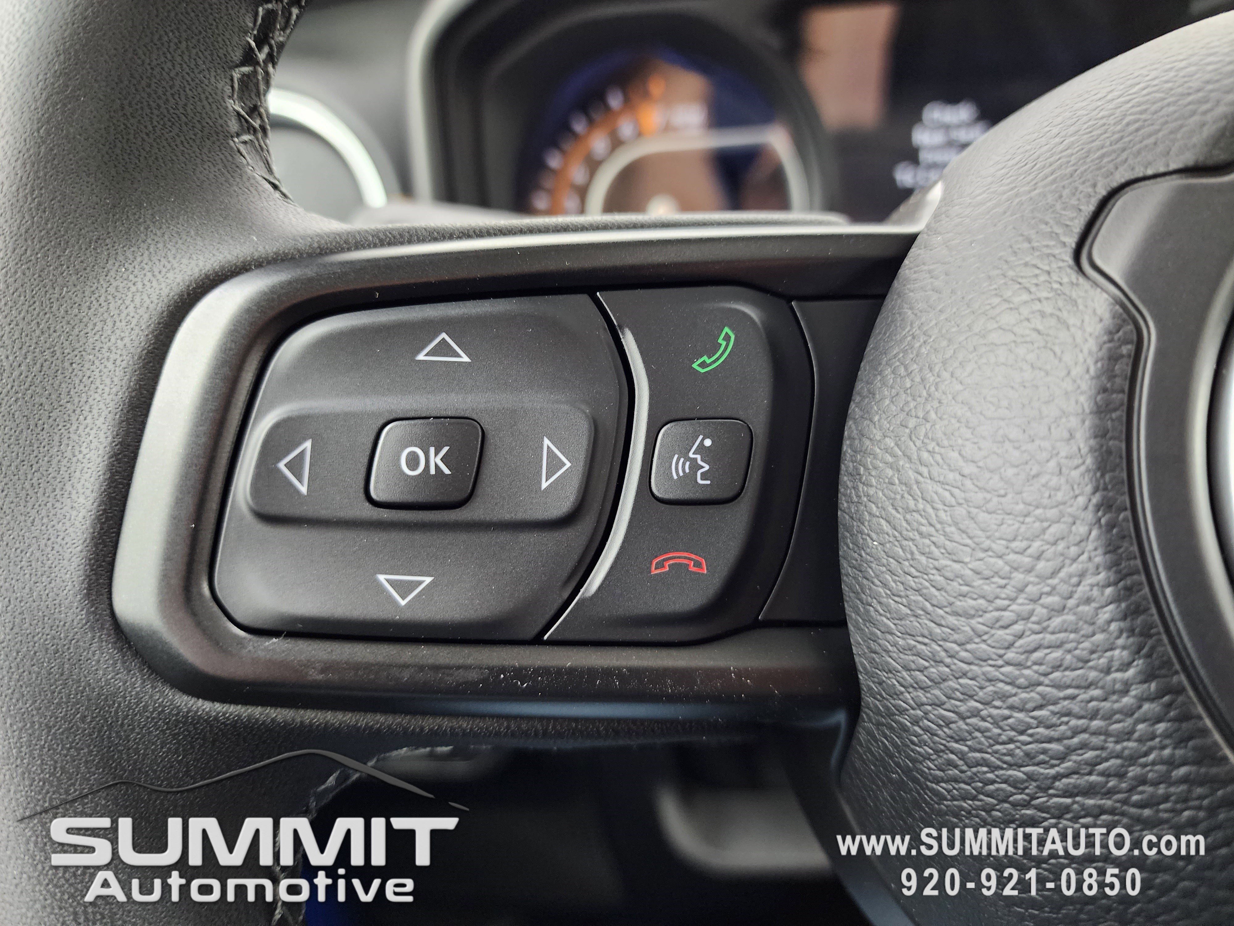 New 2026 Jeep Gladiator Sahara image 18