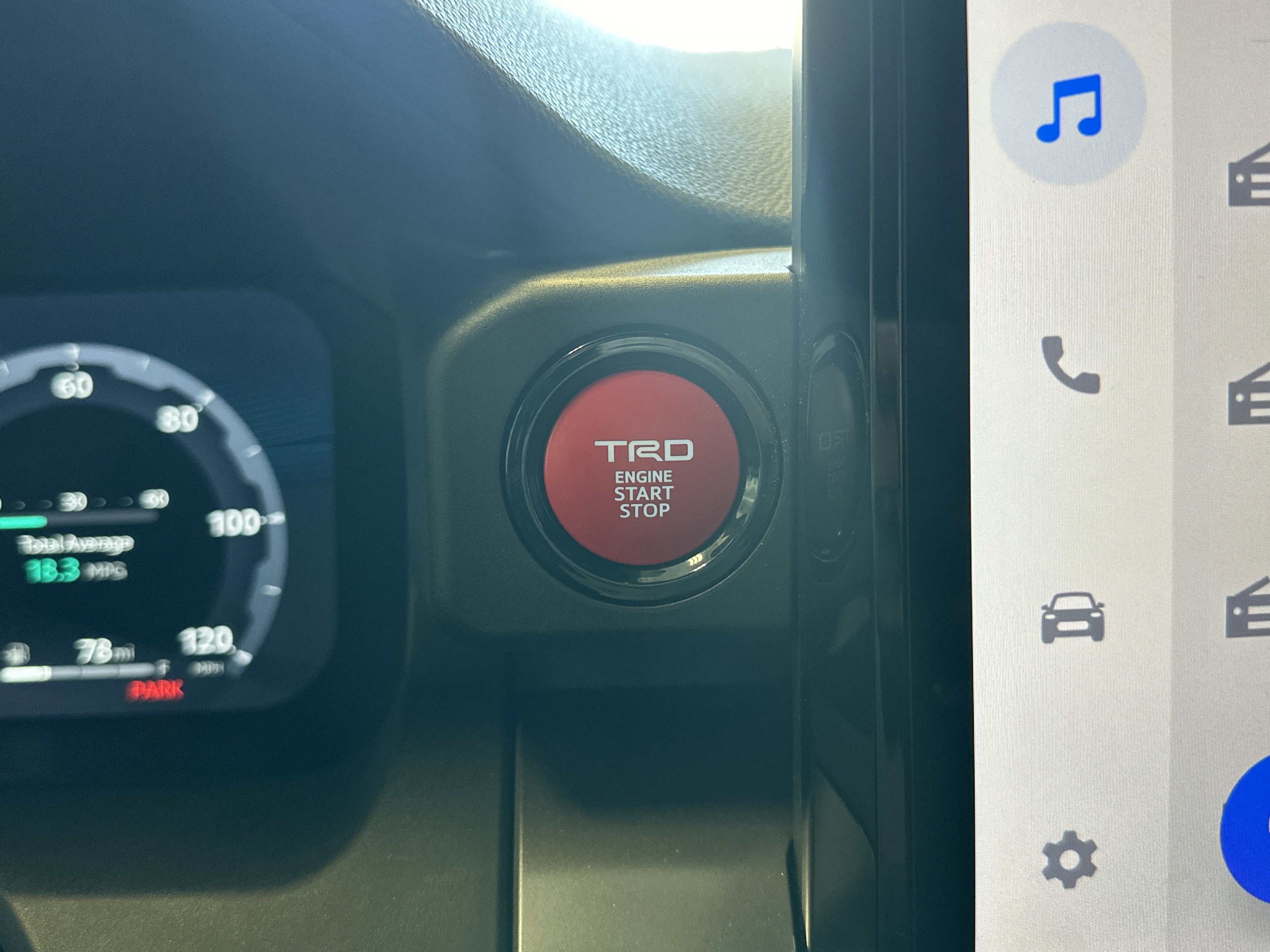 Used 2025 Toyota Tacoma TRD Sport image 11